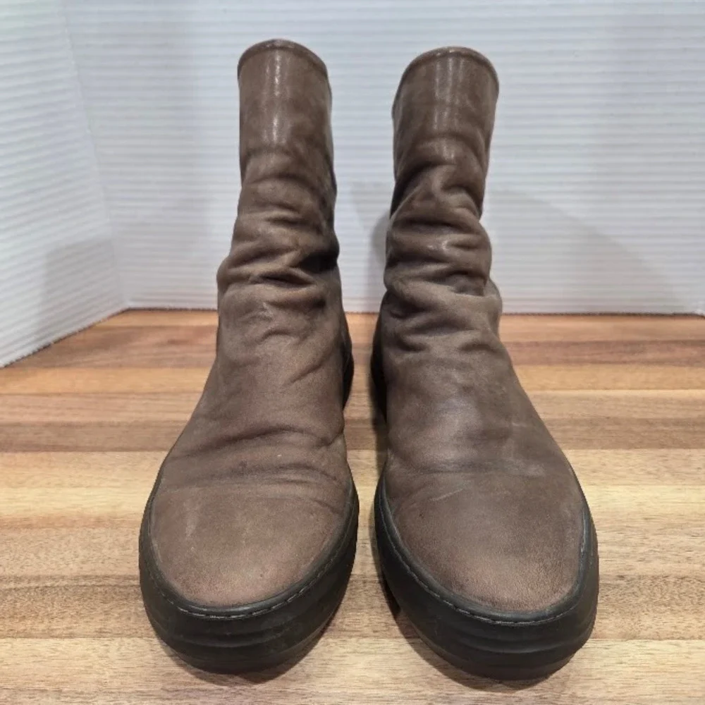 The Last Conspiracy Back Zip Boots Women's 39 Taupe Leather Slouchy Ankle Boot